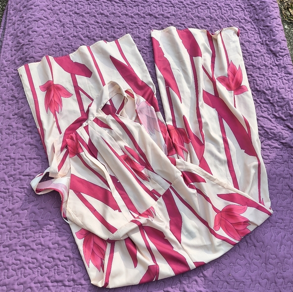 Fashion Nova Halter Jumpsuit NWT - Picture 4 of 8